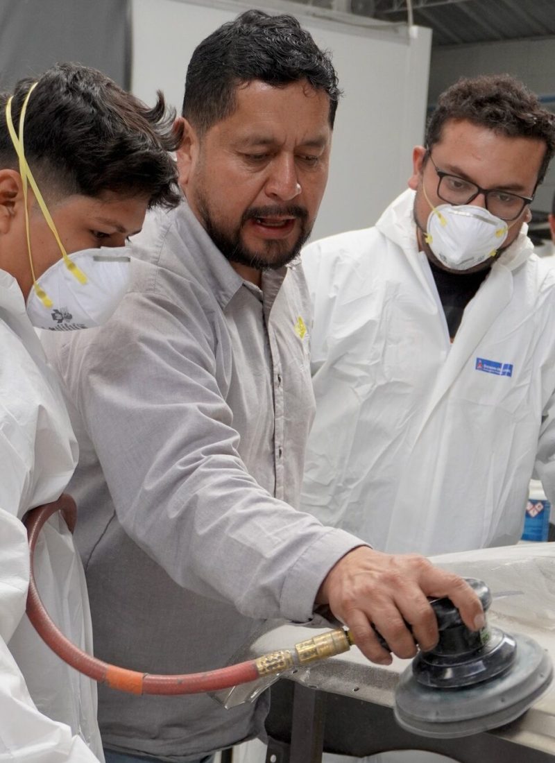 Práctica en paneles de pintura automotriz